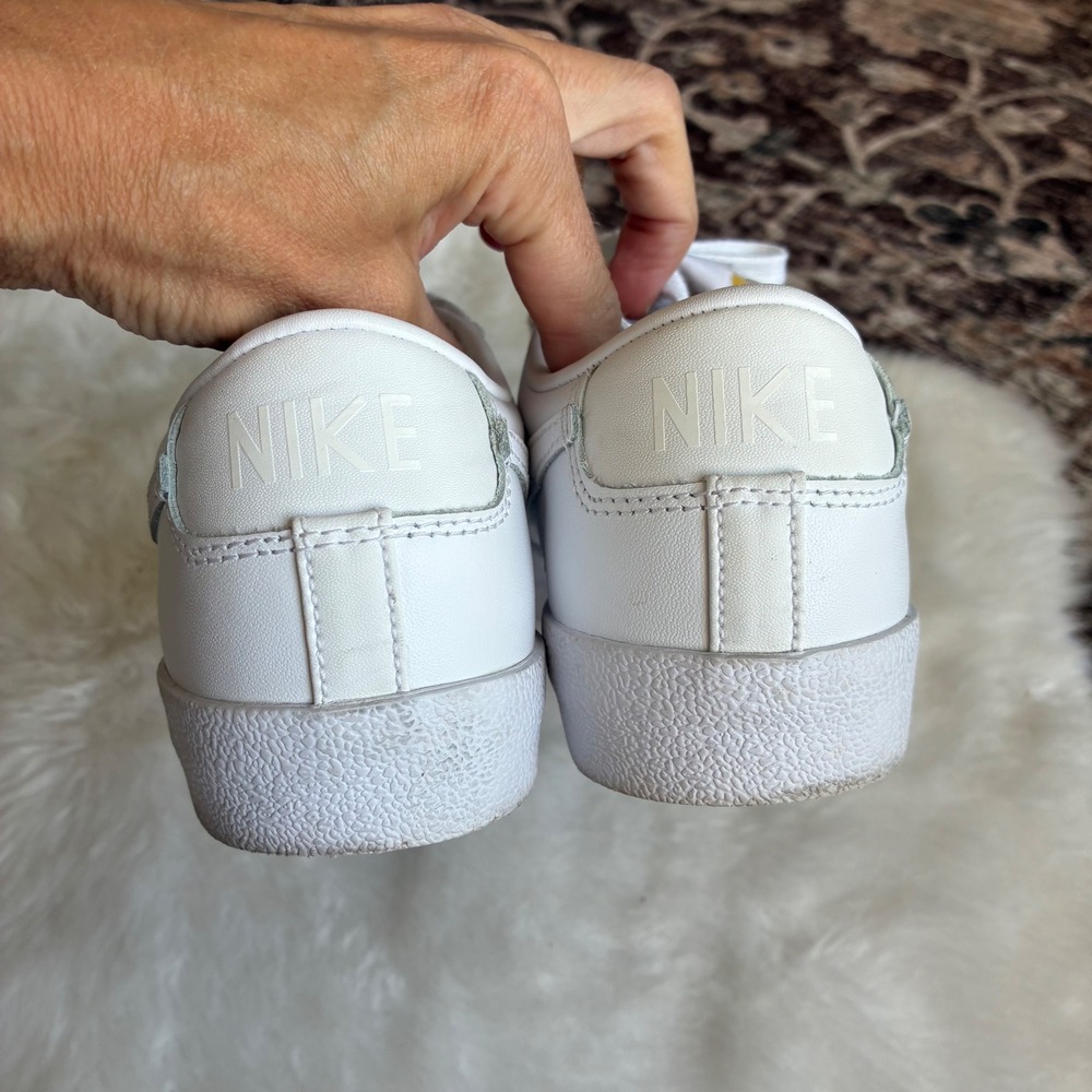 Nike Blazer Low 77 Triple White Leather Sneakers Womens 8.5 DC4769-101 - Picture 7 of 9